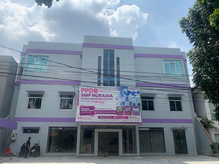 Gedung-SMP-Full-Day