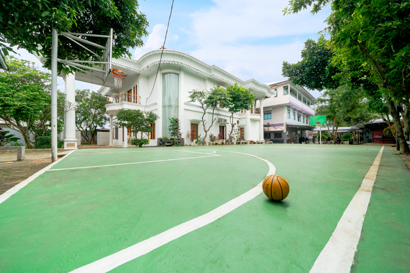 2 Lapangan Basket